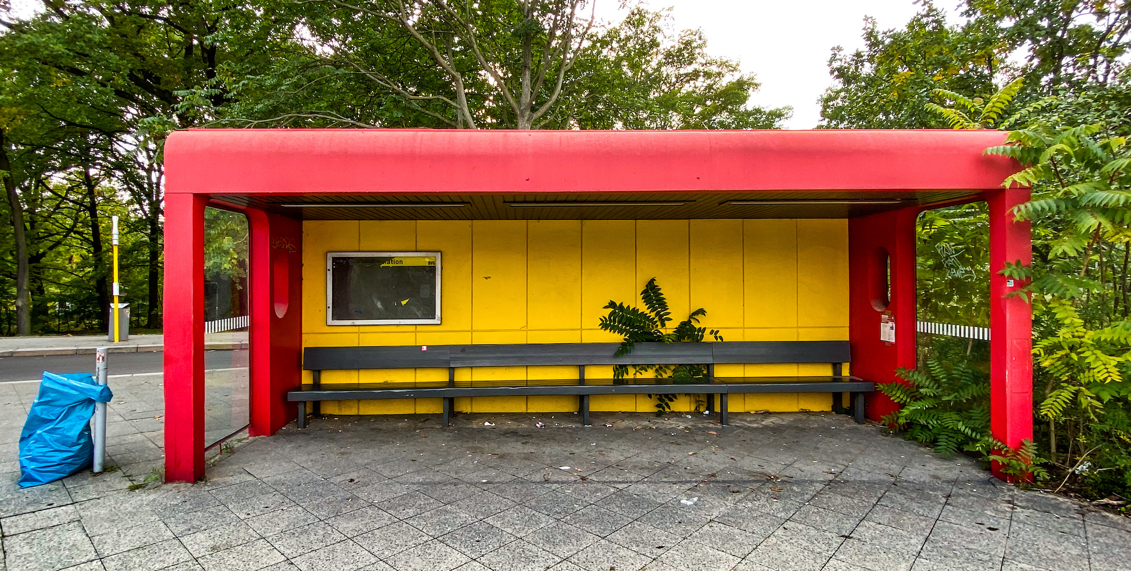 Bushaltestelle frontalansicht